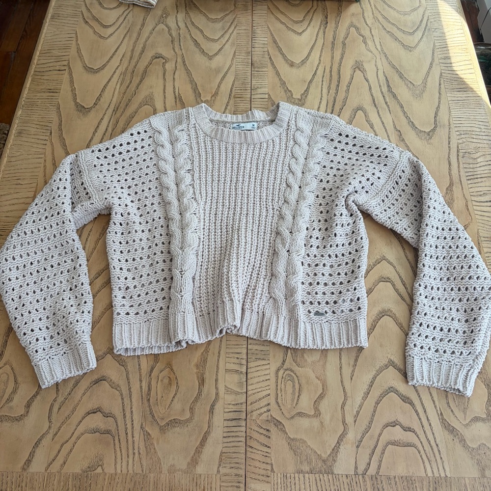 Hollister Vintage-Inspired Cable Knit Scoop Neck Sweater in Light Blush - Picture 7 of 10